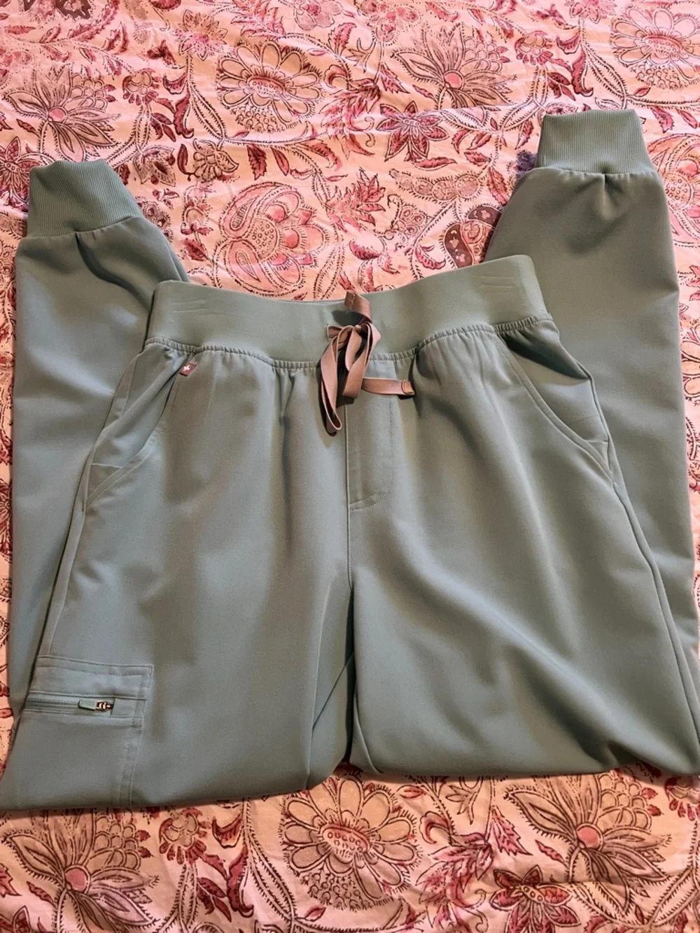 Figs Scrub Set - Picture 7 of 9